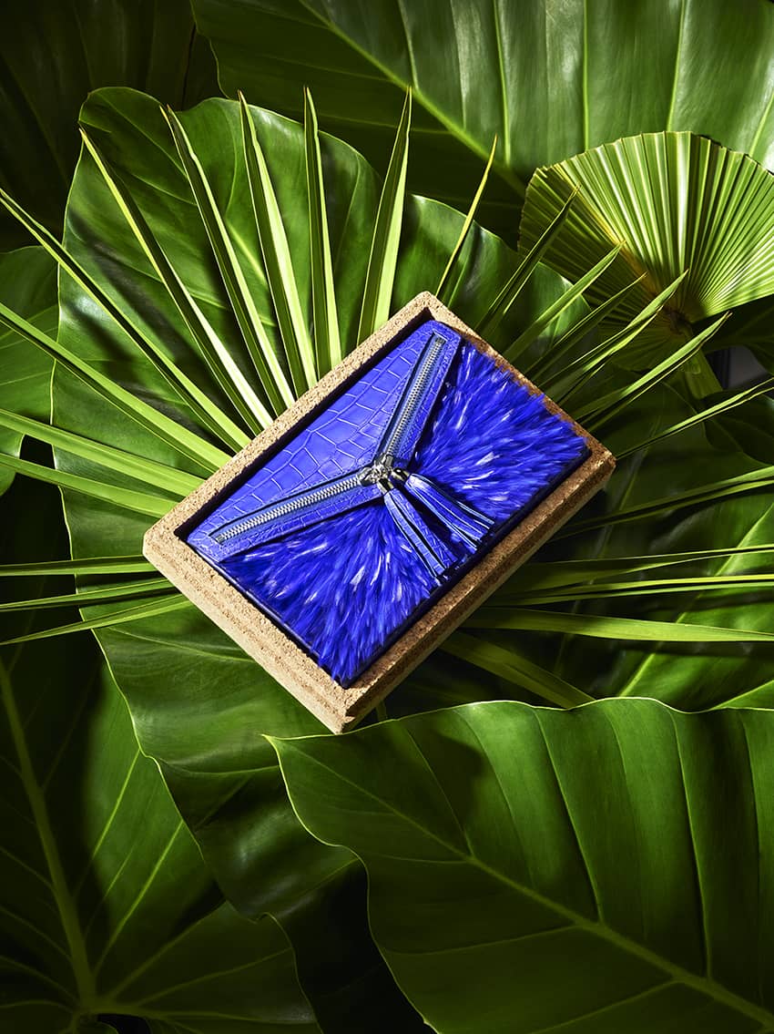 Pochette bleu haute couture Majorelle Ingrid Paris 